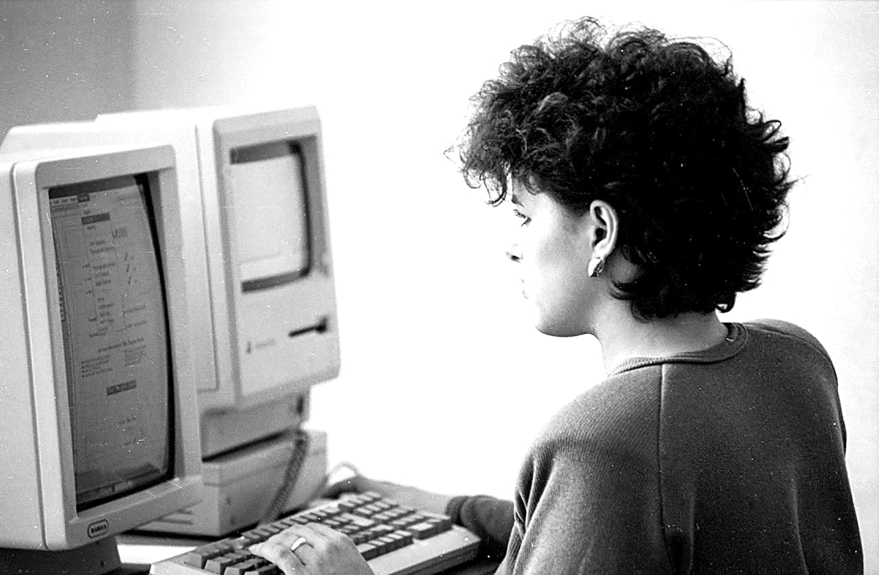 Evolution of Data Analysts in the Age of AI